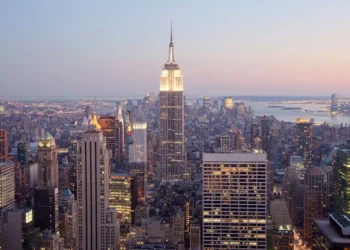 Nos EUA, índice de atividade industrial Empire State sobe a 7,7 em janeiro