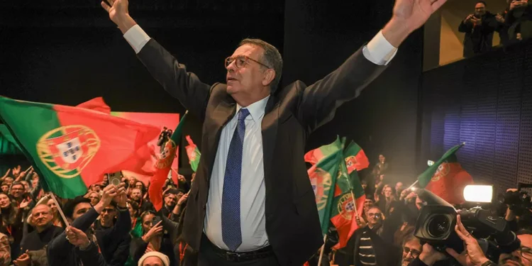 Presidenciais: Seguro acredita em vitória na segunda volta e pede “união dos democratas para derrotar quem semeia o ódio”