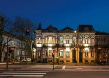 Banco Carregosa distinguido como case study num livro internacional de marketing de Philip Kotler