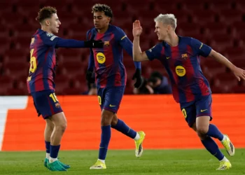 Yamal brilha, Barcelona vence Copenhagen e vai às oitavas da Champions