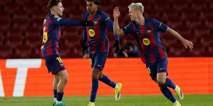 Yamal brilha, Barcelona vence Copenhagen e vai às oitavas da Champions