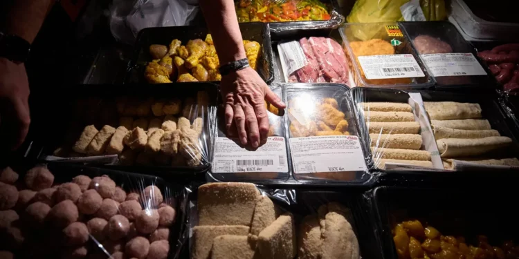 Taxa de inflação baixa para 2,3% em 2025