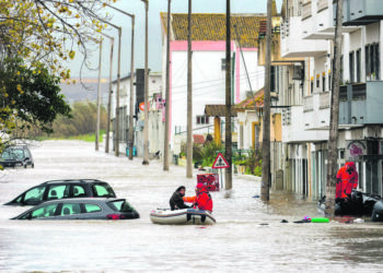 Mau tempo: Governo reúne-se domingo em Conselho de Ministros extraordinário