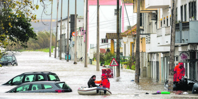 Mau tempo: Governo reúne-se domingo em Conselho de Ministros extraordinário