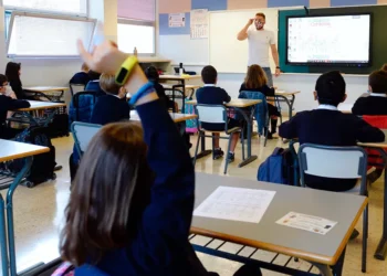 Orientação sobre sumários visa garantir “dados fiáveis”, diz Ministério da Educação