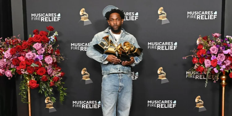 Grammy 2026: Kendrick Lamar se torna o rapper mais premiado do mundo