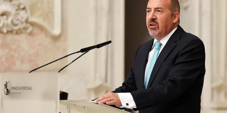 Dívida externa líquida cai para 36,2% do PIB em 2025 e toca mínimo de 2001