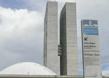 Comissão do Senado aprova lei que muda cobrança de diárias em hospedagens