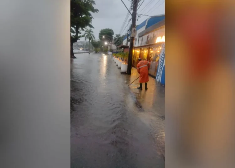Governo do RJ emite alerta para fortes chuvas no estado