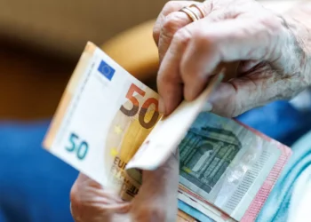 Novos depósitos de particulares batem recorde ao atingirem 144,3 mil ME em 2025