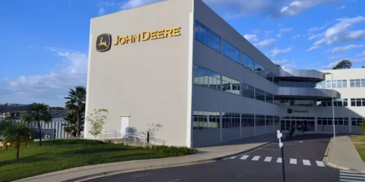 John Deere coloca em operação nova fábrica em Canoas