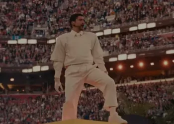 Bad Bunny ‘veste’ Portugal na final do Super Bowl