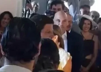 Alckmin e Moraes comparecem a casamento de João Campos e Tabata Amaral