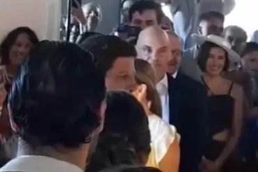 Alckmin e Moraes comparecem a casamento de João Campos e Tabata Amaral